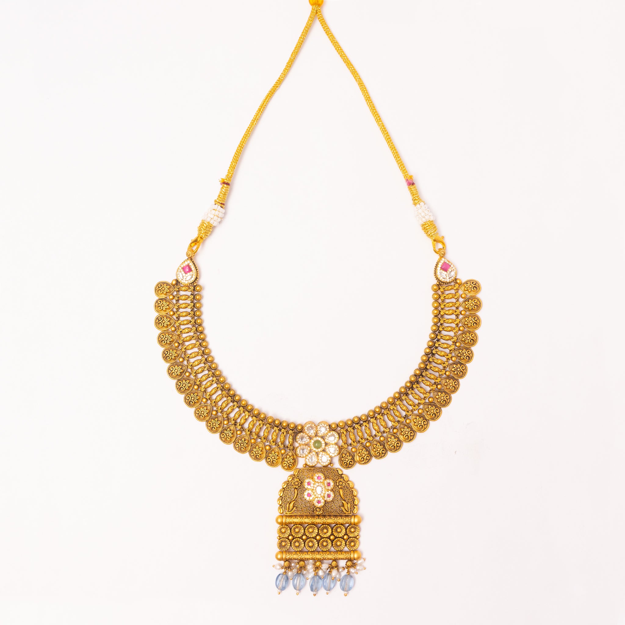 Alluring Antique Gold Necklace